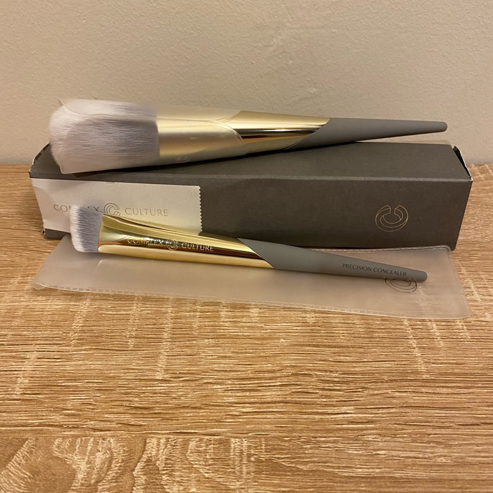 Complex culture Makeup brushes